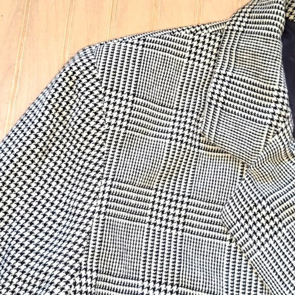JL Colebrook Vintage Classic Tailored Stylish Houndstooth Double Lined Blazer. - Picture 3 of 7